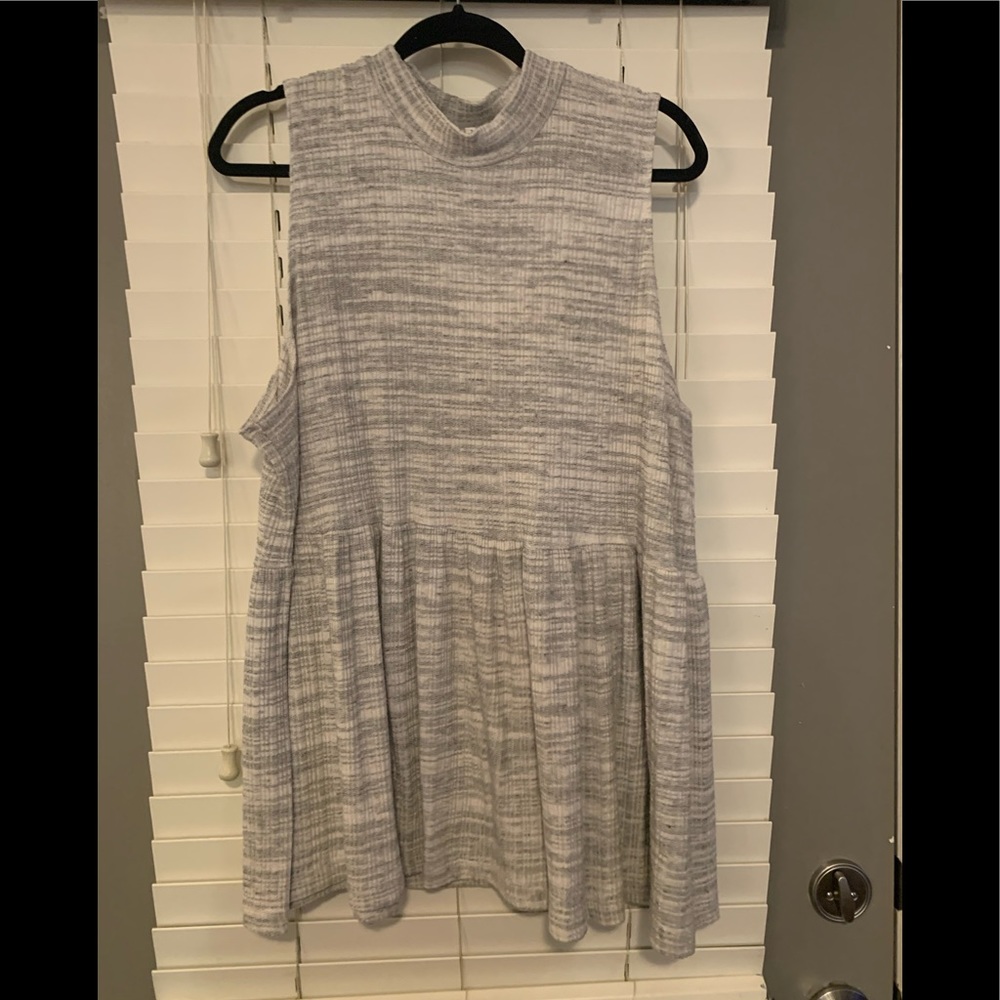 Perfect Top to Dress Up or Down!!